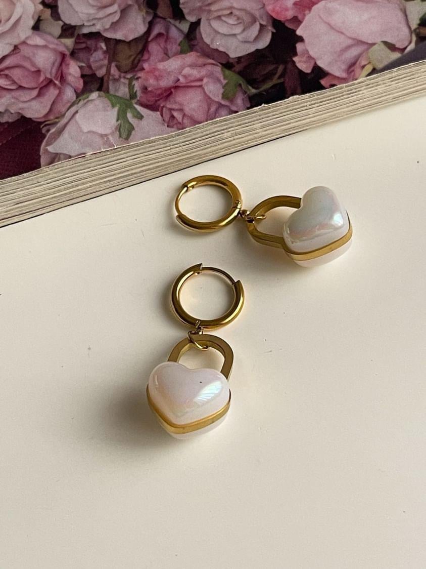 Çelik Gold Sedefli Bombeli Kalp Küpe (3.5 Cm)
