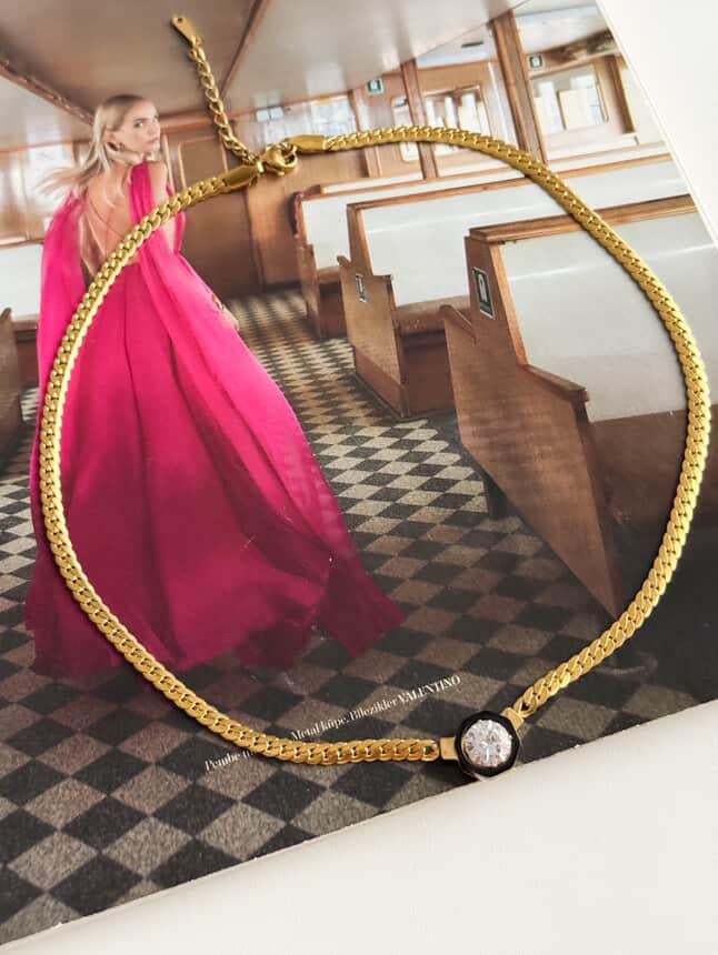 Çelik Gold Siyah Serenay Kolye (47 Cm)