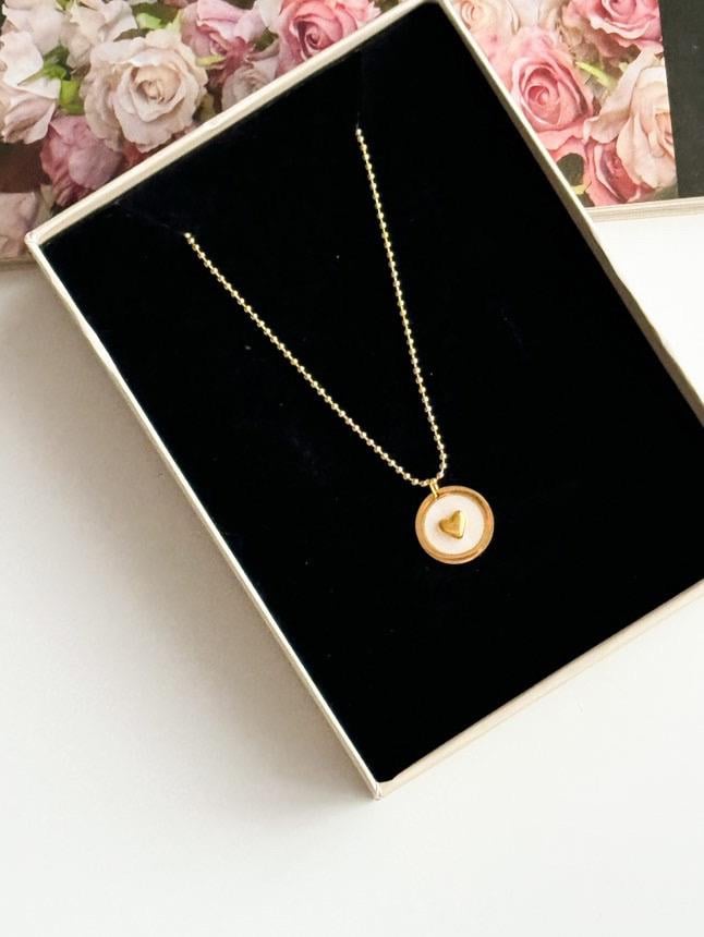 Çelik Gold Topçuklu Beyaz Sedefli Kalpli Kolye (51 Cm)