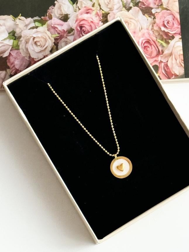 Çelik Gold Topçuklu Beyaz Sedefli Kalpli Kolye (51 Cm)