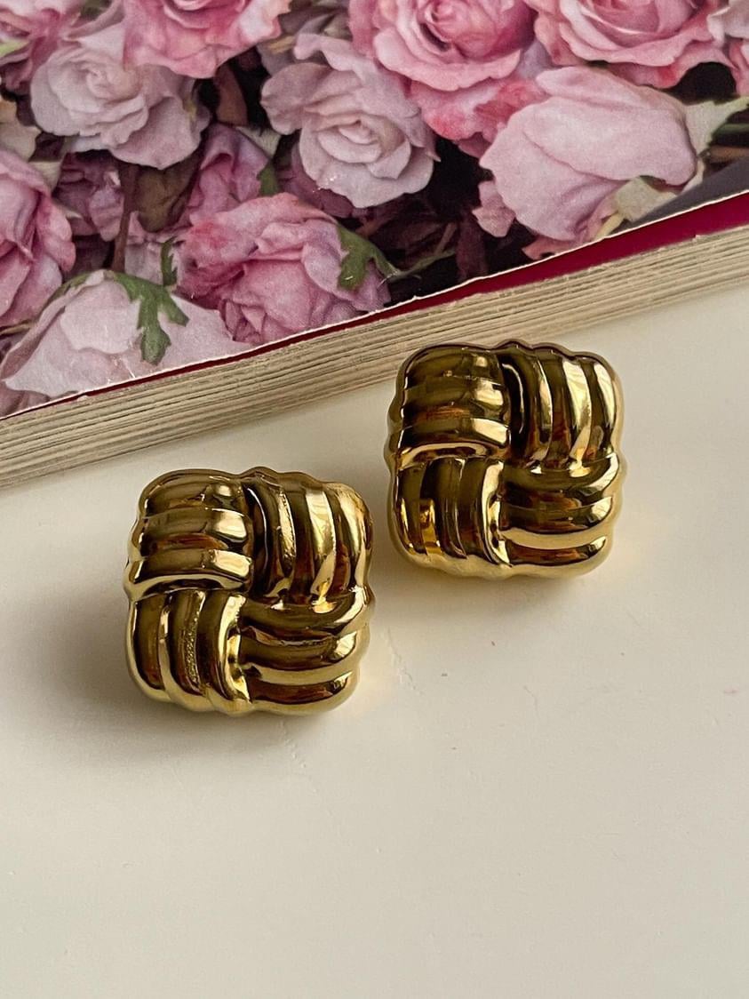 Çelik Gold Vintage Kare Küpe (2.40 Cm)