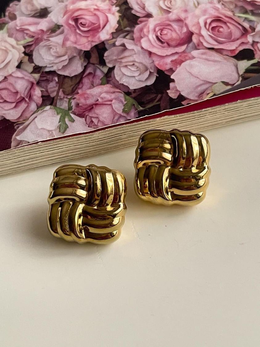 Çelik Gold Vintage Kare Küpe (2.40 Cm)
