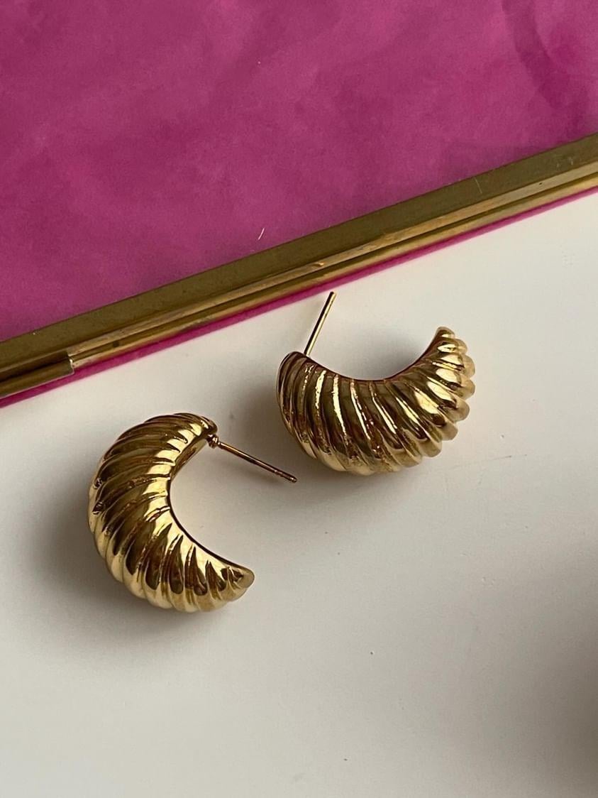 Çelik Gold Yarım Midye Vintage Küpe (2 Cm)