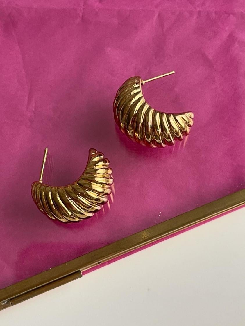 Çelik Gold Yarım Midye Vintage Küpe (2 Cm)