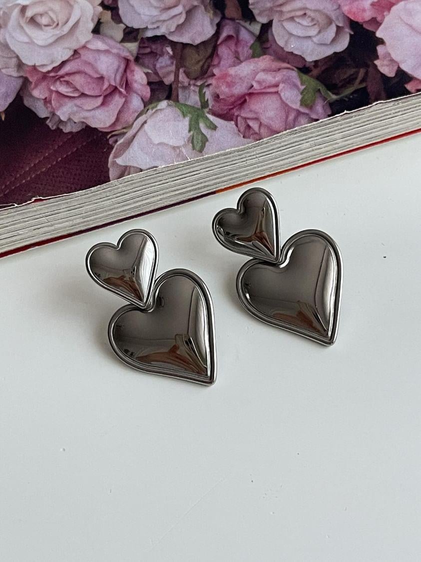 Çelik Gümüş Renk Kalp Küpe (3 Cm)