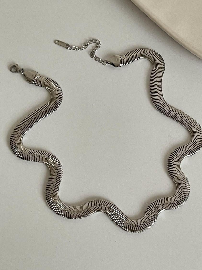 Çelik Gümüş Renk Snake Kolye (47 Cm)
