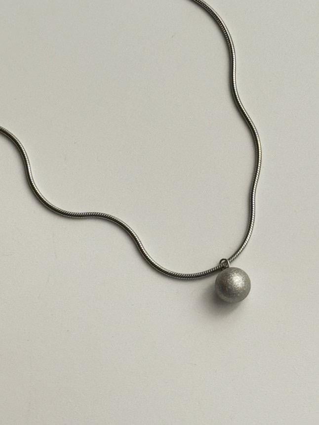 Çelik Gümüş Renk Topçuklu Kolye (46 Cm)