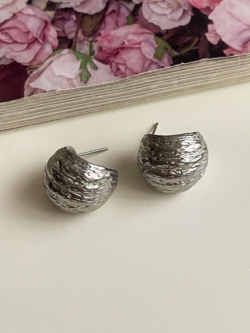 Çelik Gümüş Renk Topçuklu Küpe (1.60 Cm)