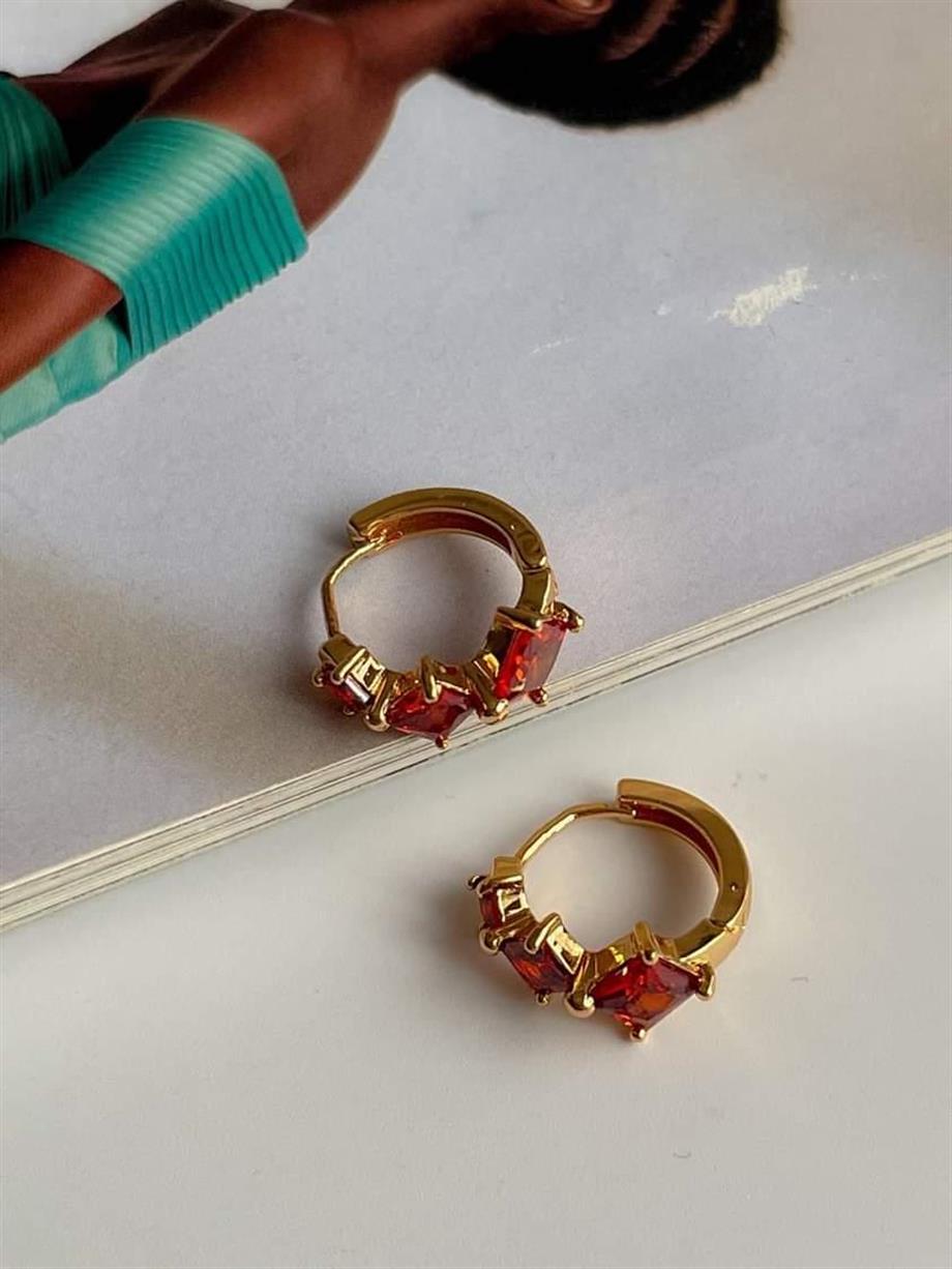 Çelik Kırmızı Taşlı Halka Küpe (1.5 Cm)