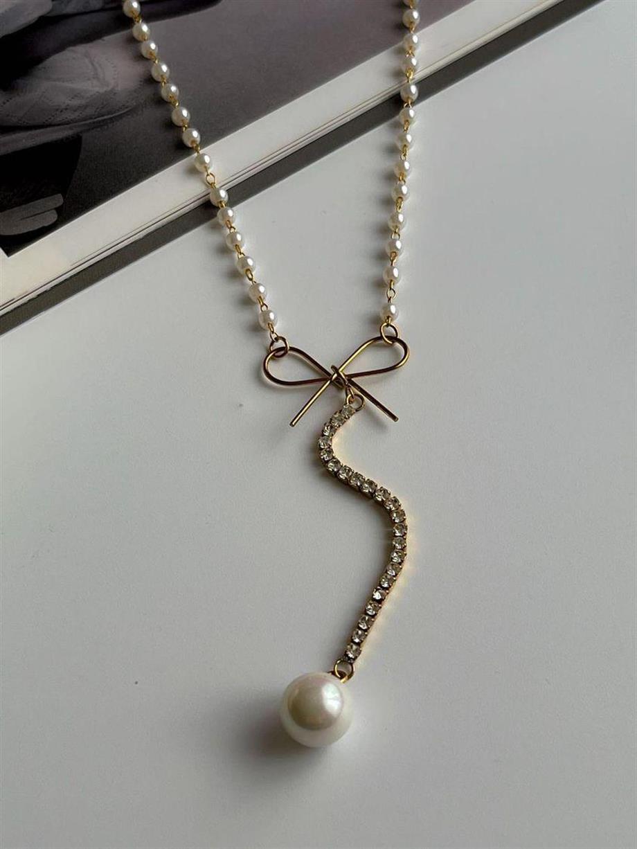 Çelik Minimal Su Yolu Taşlı Kolye (43 Cm)