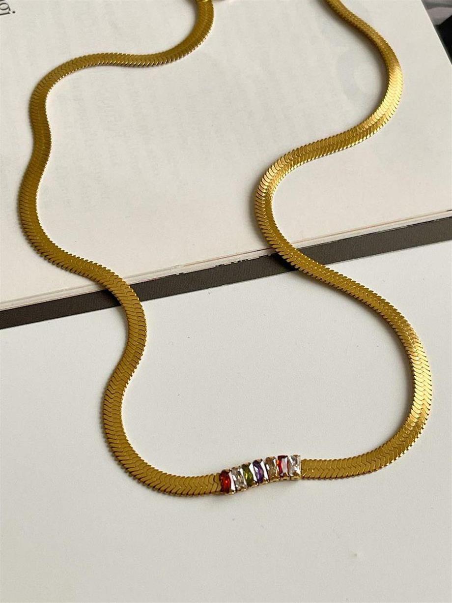 Çelik Renkli Baget Taşlı İtalyan Zincirli Lena Kolye (47 Cm)