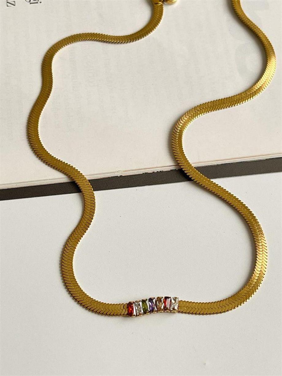 Çelik Renkli Baget Taşlı İtalyan Zincirli Lena Kolye (47 Cm)