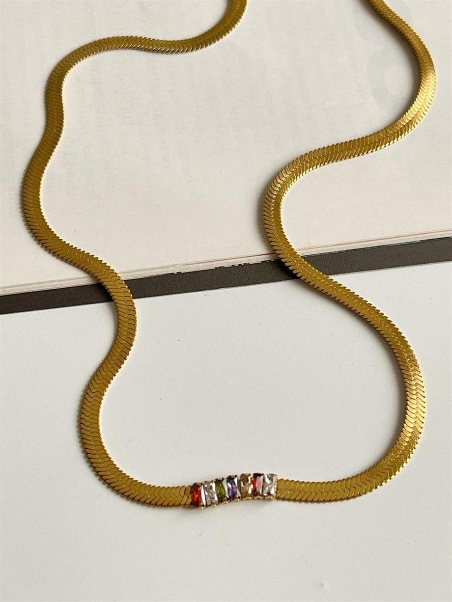 Çelik Renkli Baget Taşlı İtalyan Zincirli Lena Kolye (47 Cm)