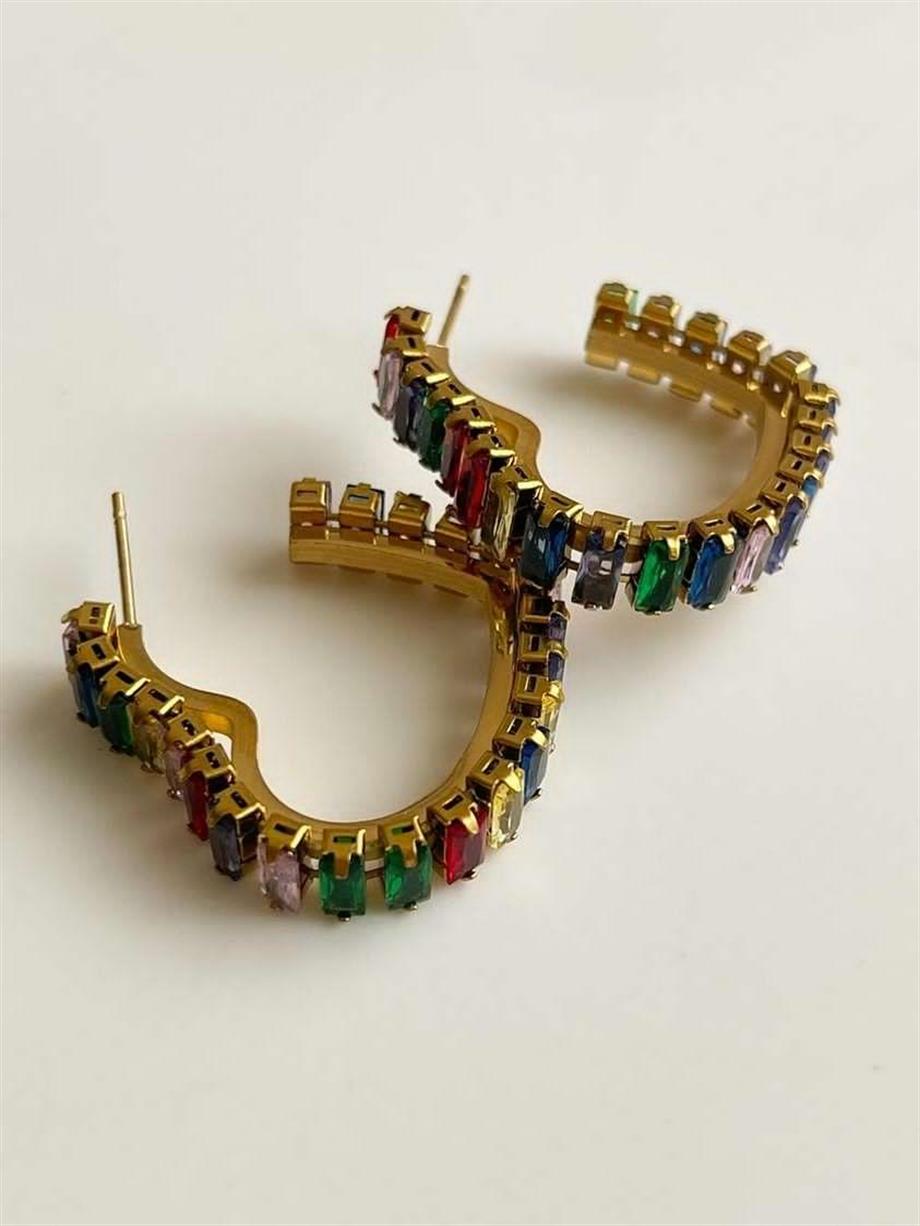 Çelik Renkli Baget Taşlı Kalp Küpe (2.60 Cm)