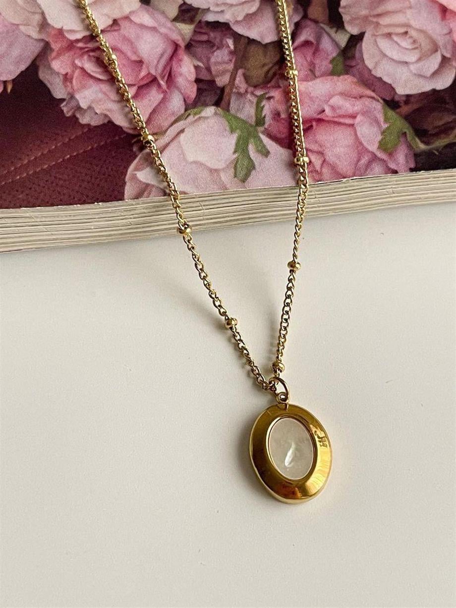 Çelik Sedefli Beyaz Oval Minimal Kolye (46 Cm)