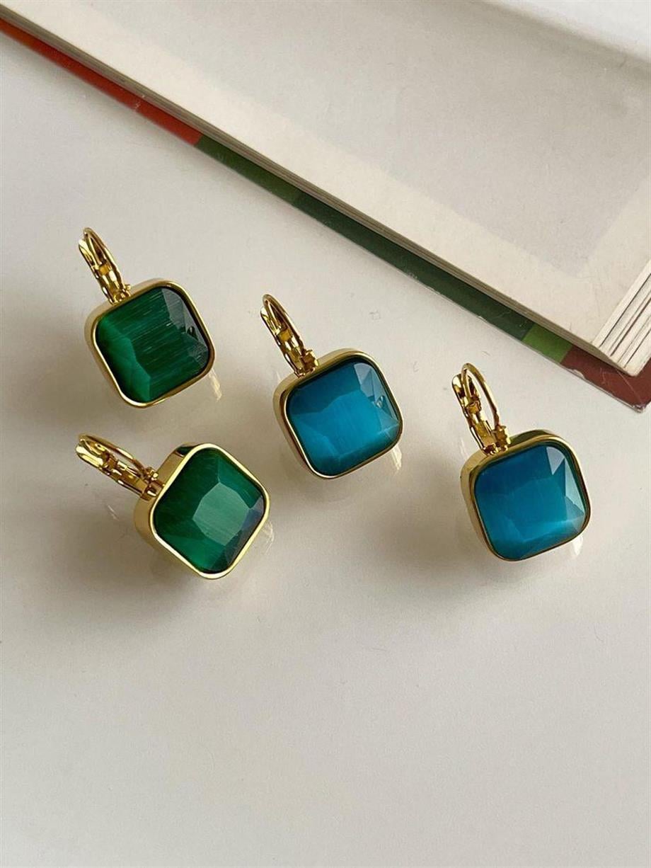 Çelik Yeşil Taşlı Küpe (2 Cm)