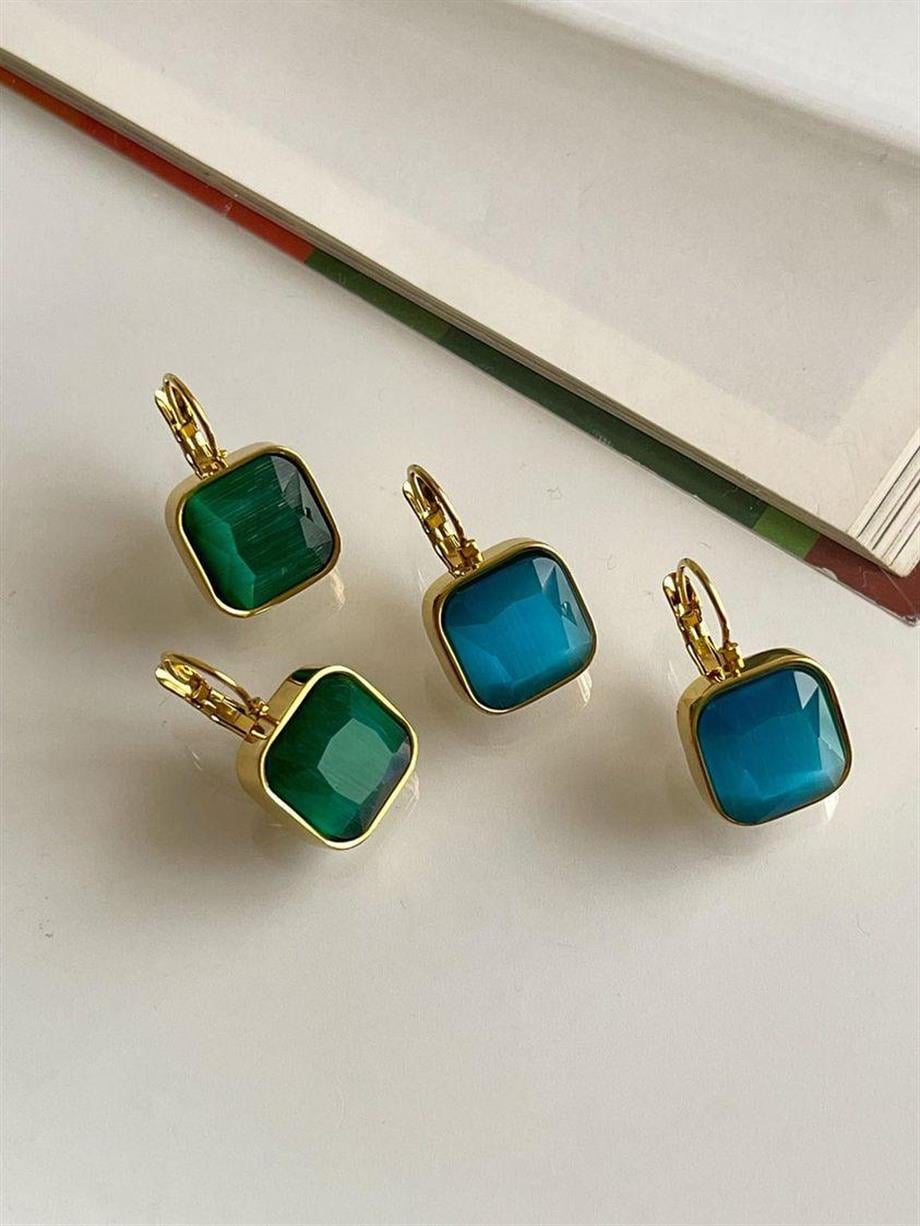 Çelik Yeşil Taşlı Küpe (2 Cm)