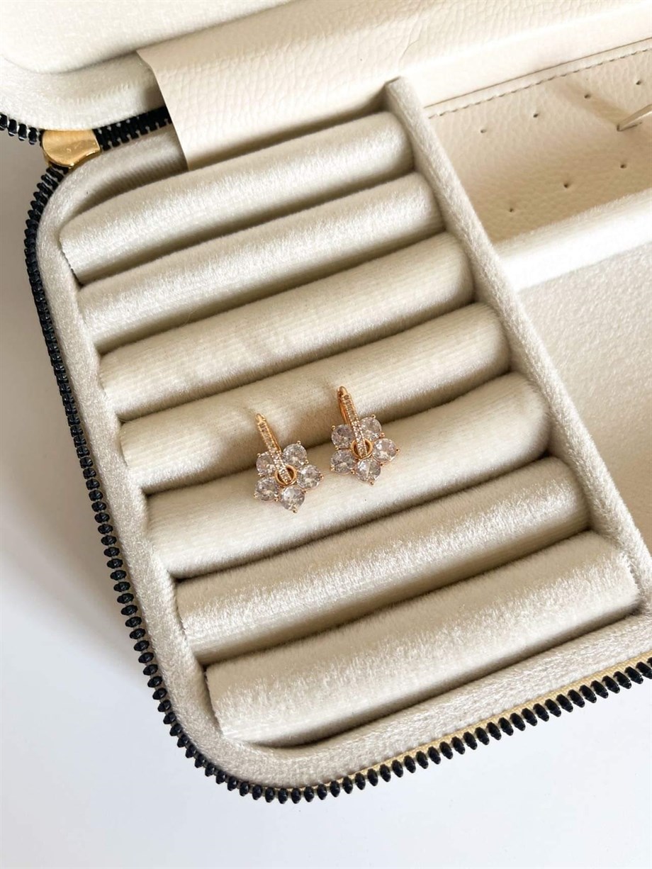 Gold Baget Taşlı Çiçek Küpe (2 Cm)