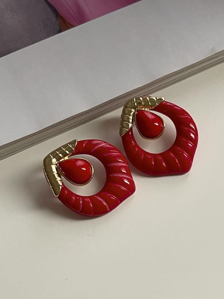 Gold Detaylı Kırmızı Reçine Küpe (3.20 Cm)