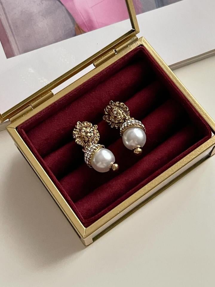 Gold İncili Aslanlı Küpe (3.30 Cm)