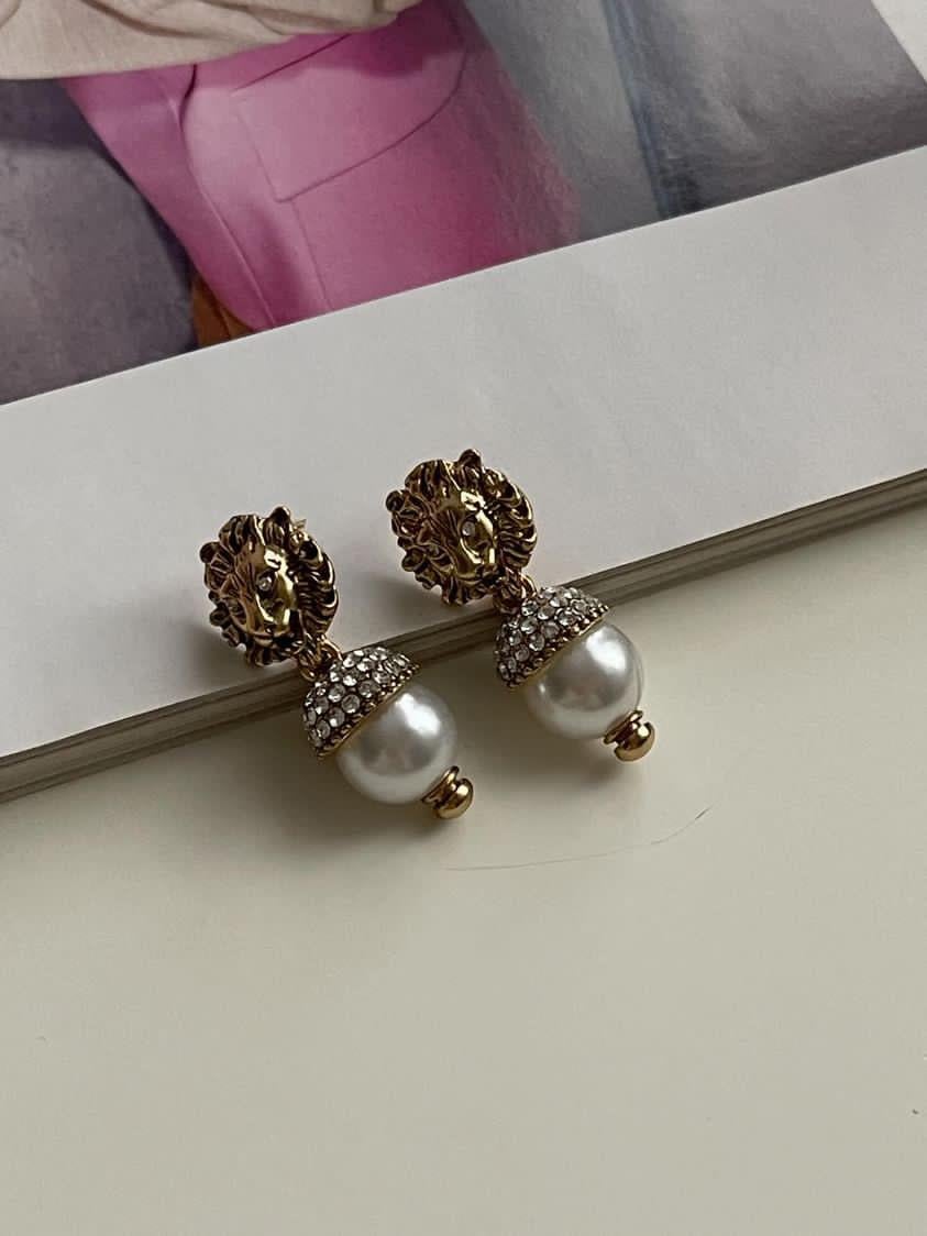 Gold İncili Aslanlı Küpe (3.30 Cm)