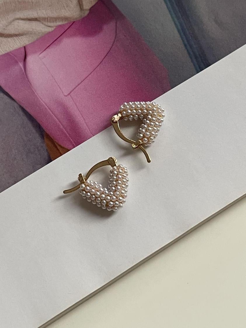 Gold İncili Üçgen Küpe (2.20 Cm)