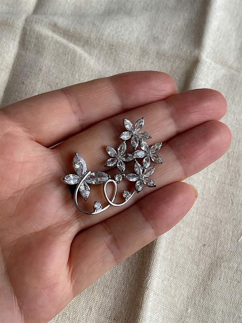 Gümüş Renk Baget Taşlı Broş (4 Cm)