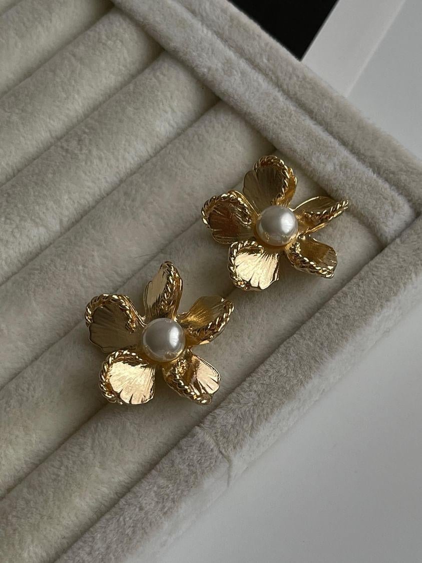 İncili Çiçek Küpe (2.5 Cm)