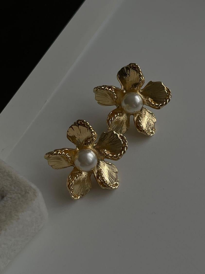 İncili Çiçek Küpe (2.5 Cm)