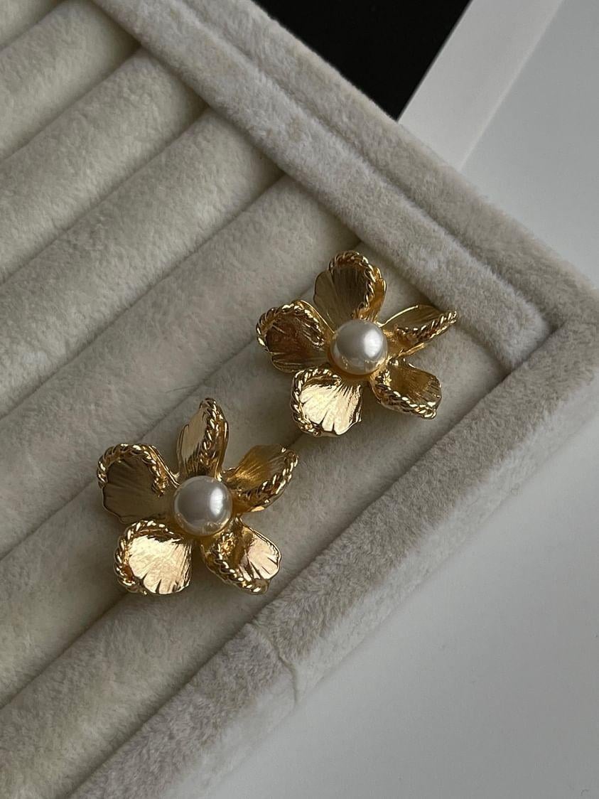 İncili Çiçek Küpe (2.5 Cm)