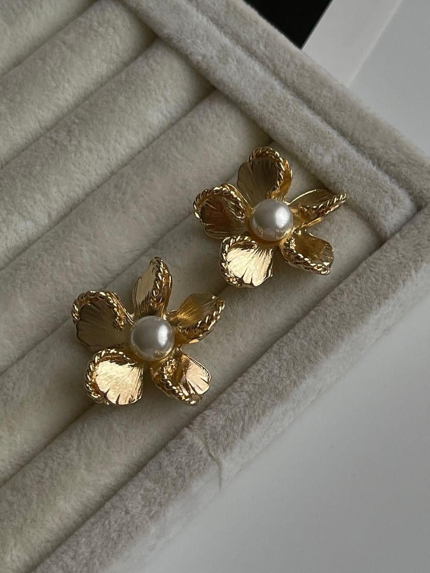 İncili Çiçek Küpe (2.5 Cm)