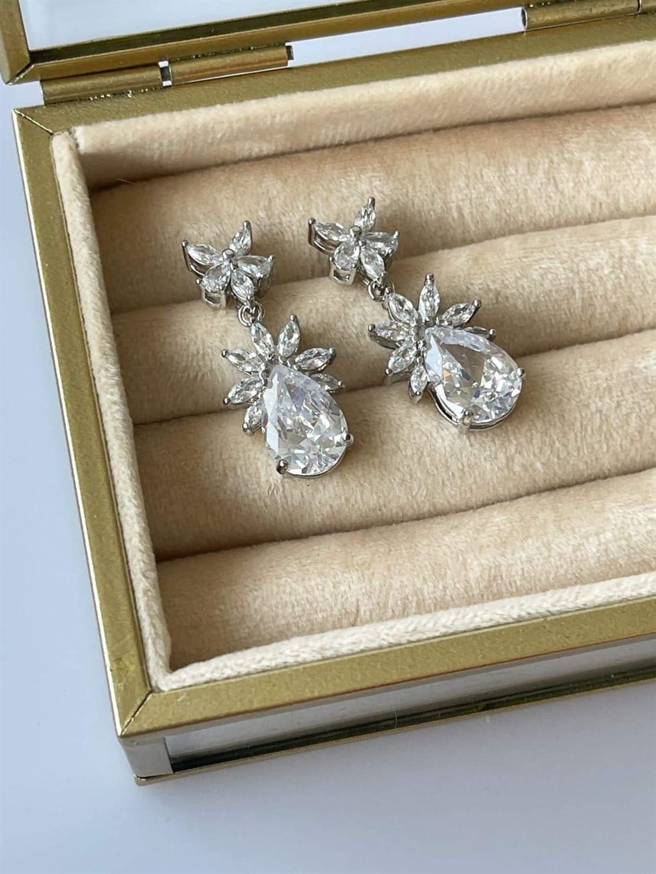 İthal Gümüş Renk Baget Taşlı Vıp Küpe (3.5 Cm)