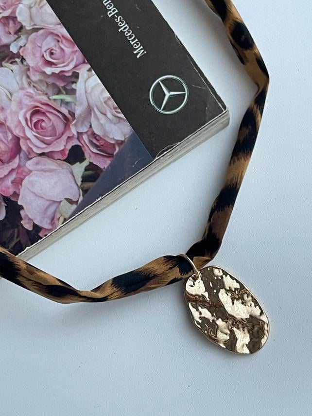 Leopar Gold Plaka Cocker Kolye (45 Cm)