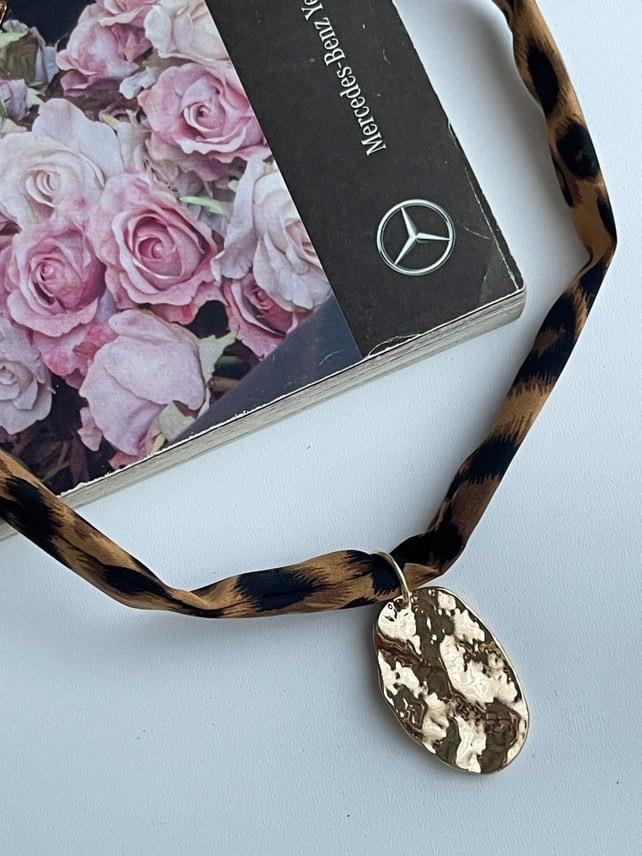 Leopar Gold Plaka Cocker Kolye (45 Cm)
