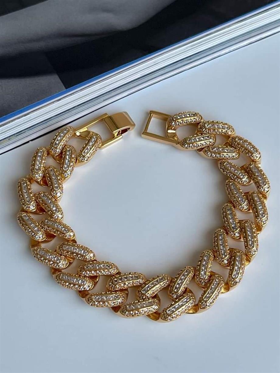 Özel Altın Kaplama Zirkon Taşlı Vip Kalın Bileklik (21 Cm)