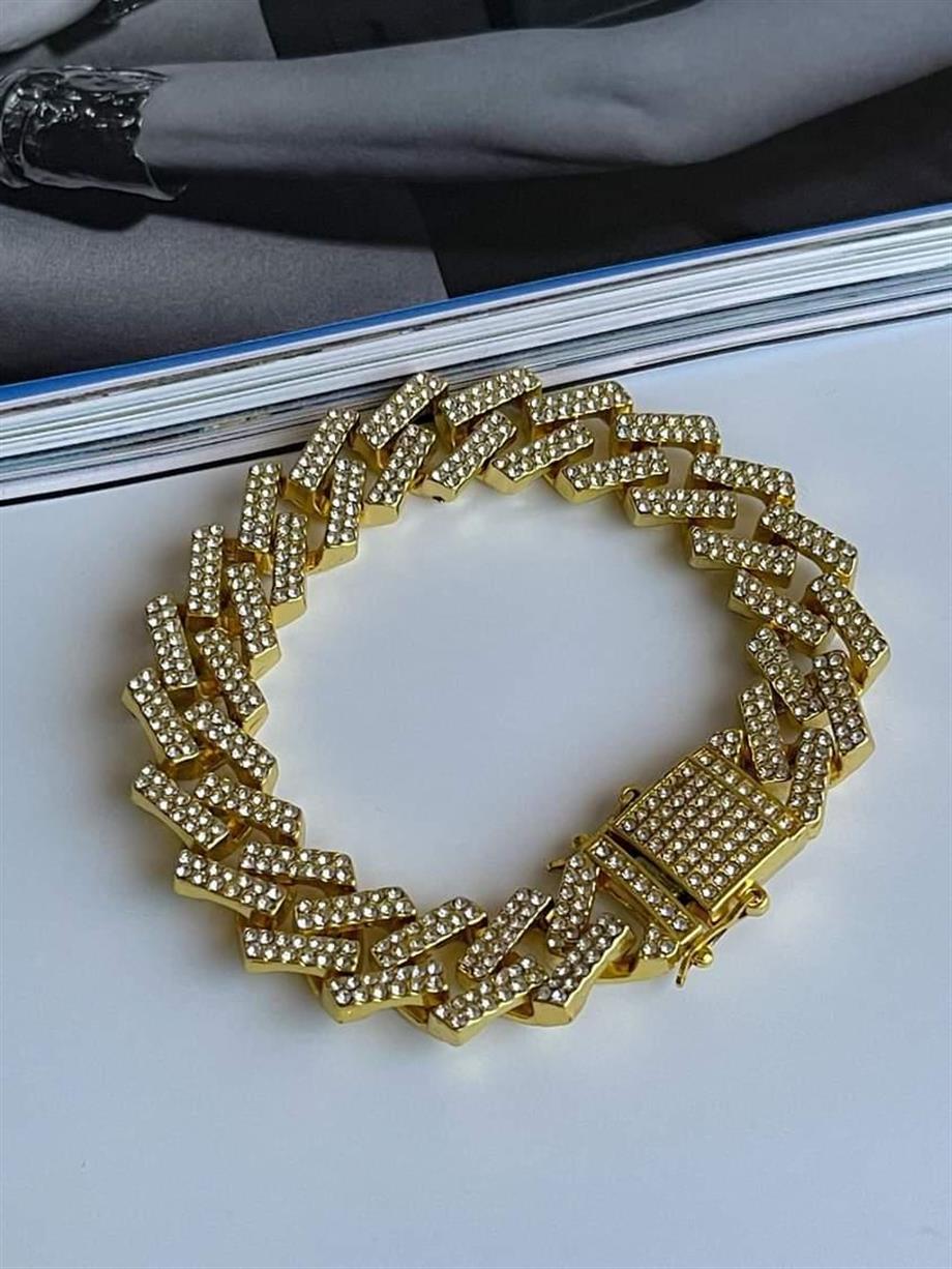 Özel Altın Kaplama Zirkon Taşlı Vip Kalın Bileklik (22 Cm)