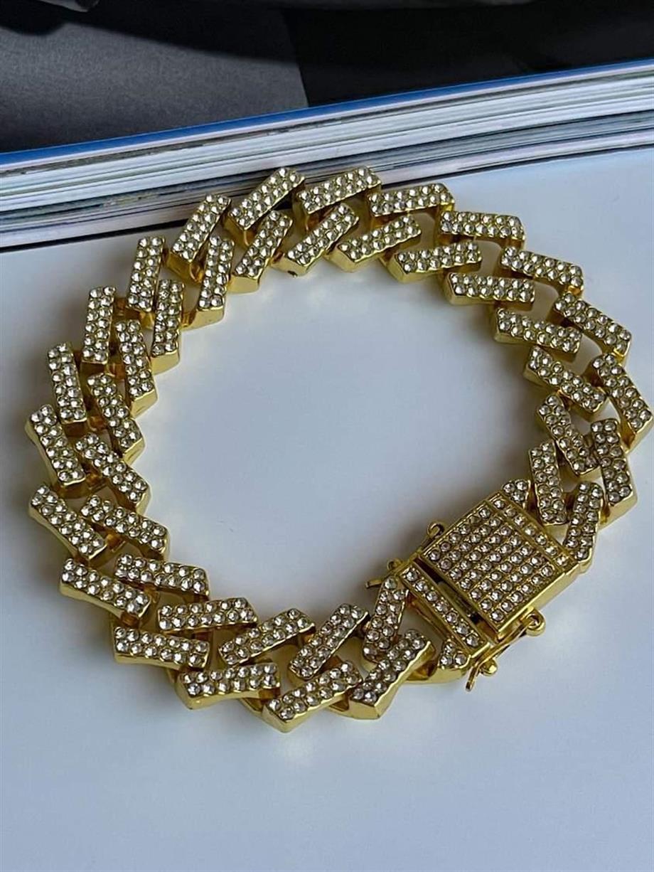 Özel Altın Kaplama Zirkon Taşlı Vip Kalın Bileklik (22 Cm)
