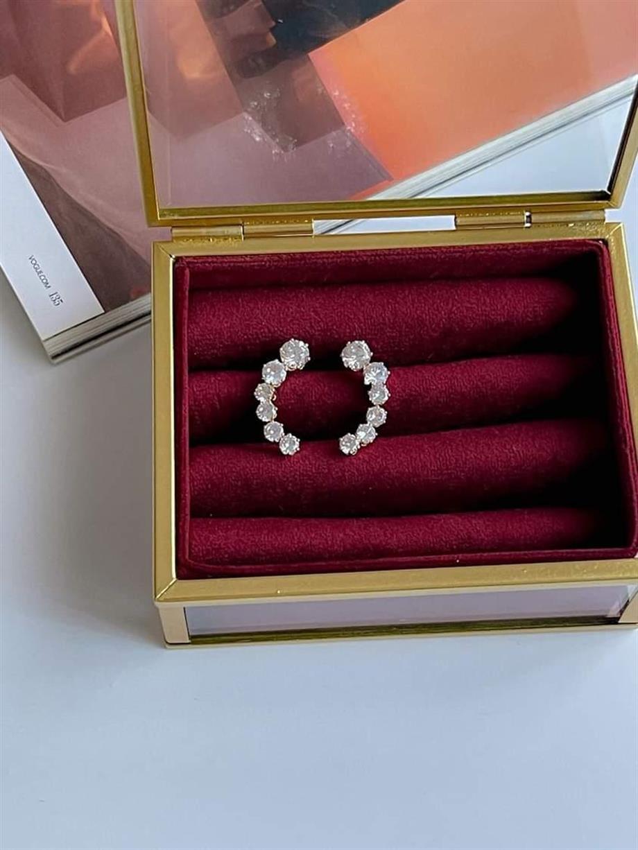 Özel Kaplama Gold Baget Taşlı Küpe (2.40 Cm)