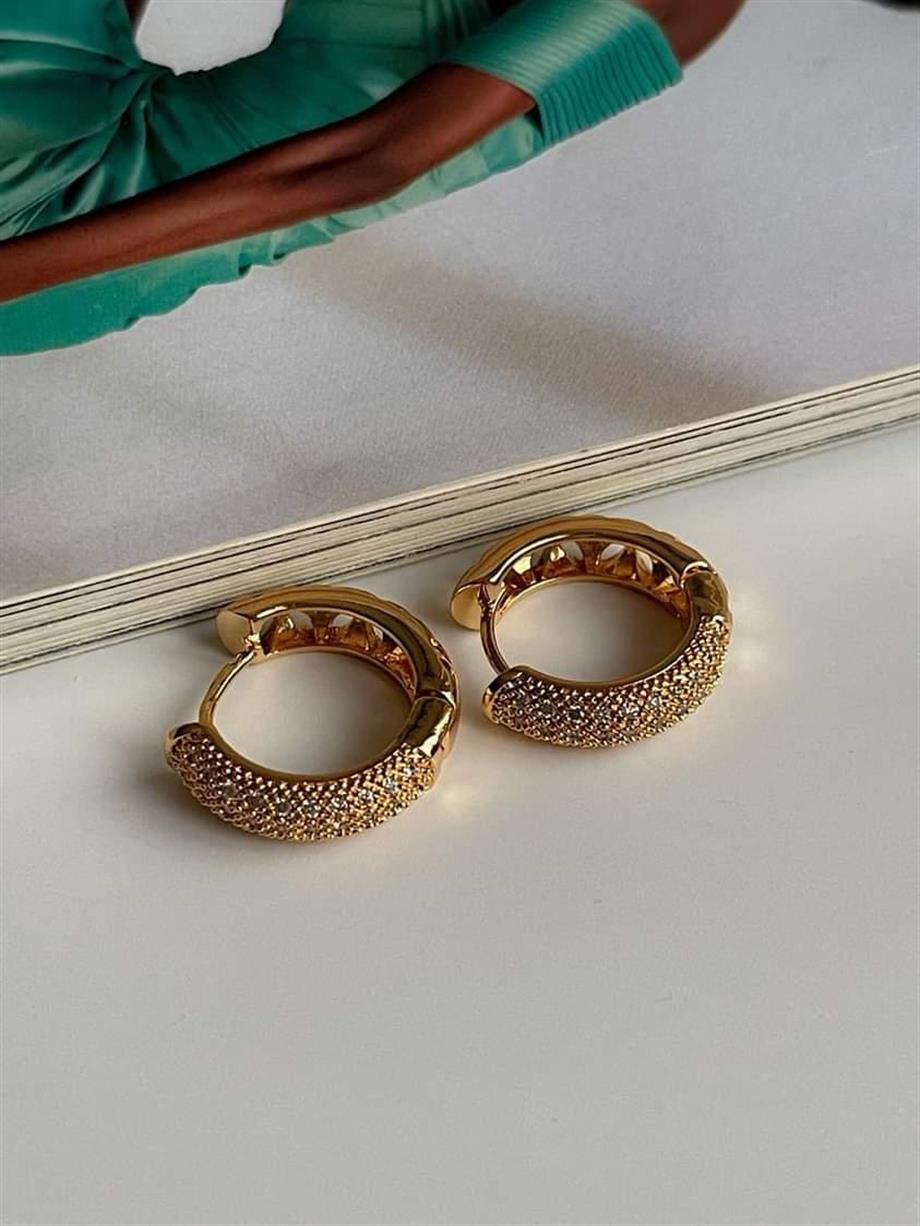 Özel Kaplama Gold Renk Zirkon Taşlı Halka Küpe (2 Cm)