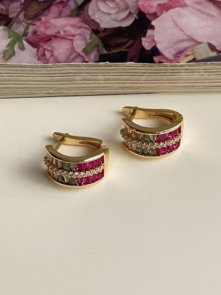 Özel Kaplama Gold Renkli Taşlı Baget Taşlı Luna Küpe (1.60 Cm)