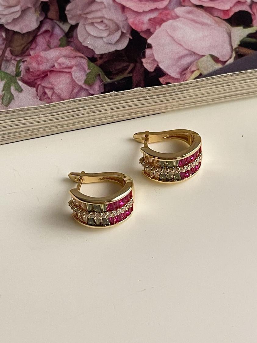 Özel Kaplama Gold Renkli Taşlı Baget Taşlı Luna Küpe (1.60 Cm)