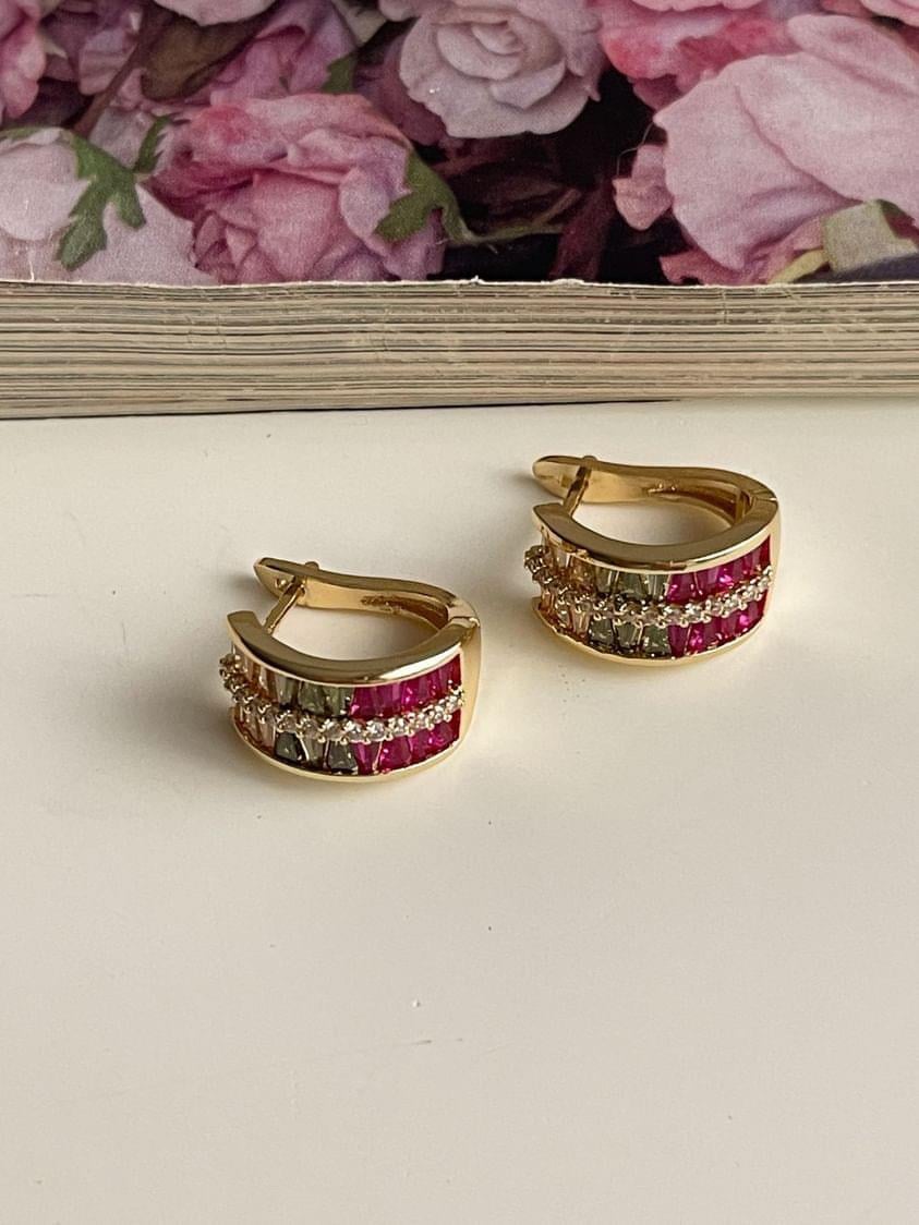 Özel Kaplama Gold Renkli Taşlı Baget Taşlı Luna Küpe (1.60 Cm)