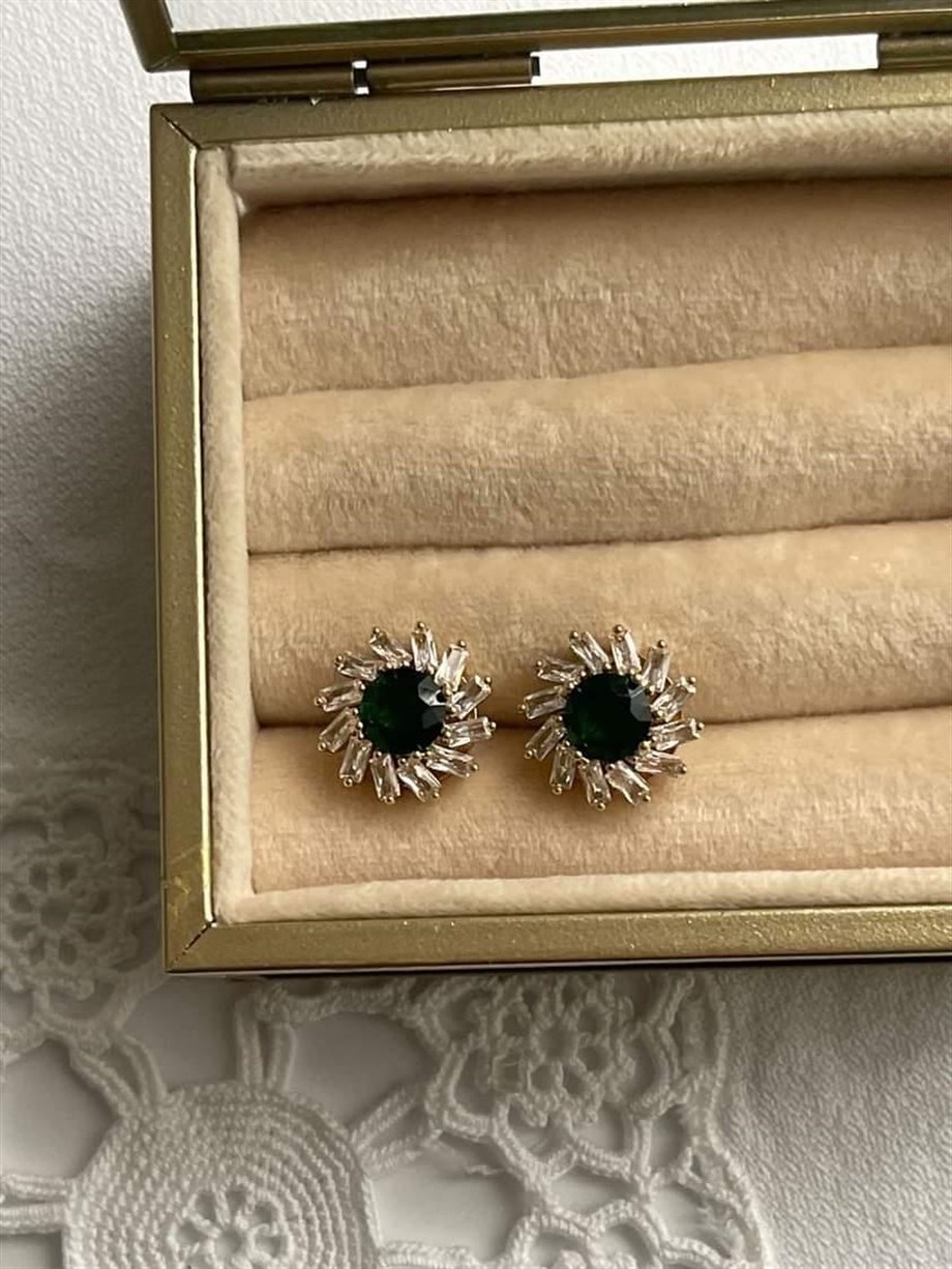 Özel Kaplama Gold Yeşil Baget Taşlı Küpe (1 Cm)