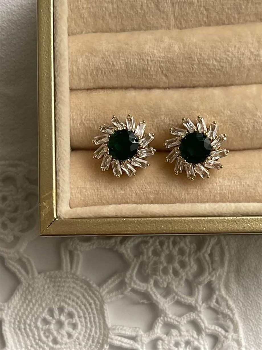 Özel Kaplama Gold Yeşil Baget Taşlı Küpe (1 Cm)