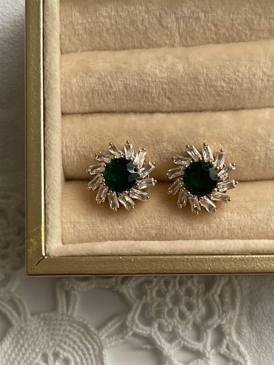 Özel Kaplama Gold Yeşil Baget Taşlı Küpe (1 Cm)