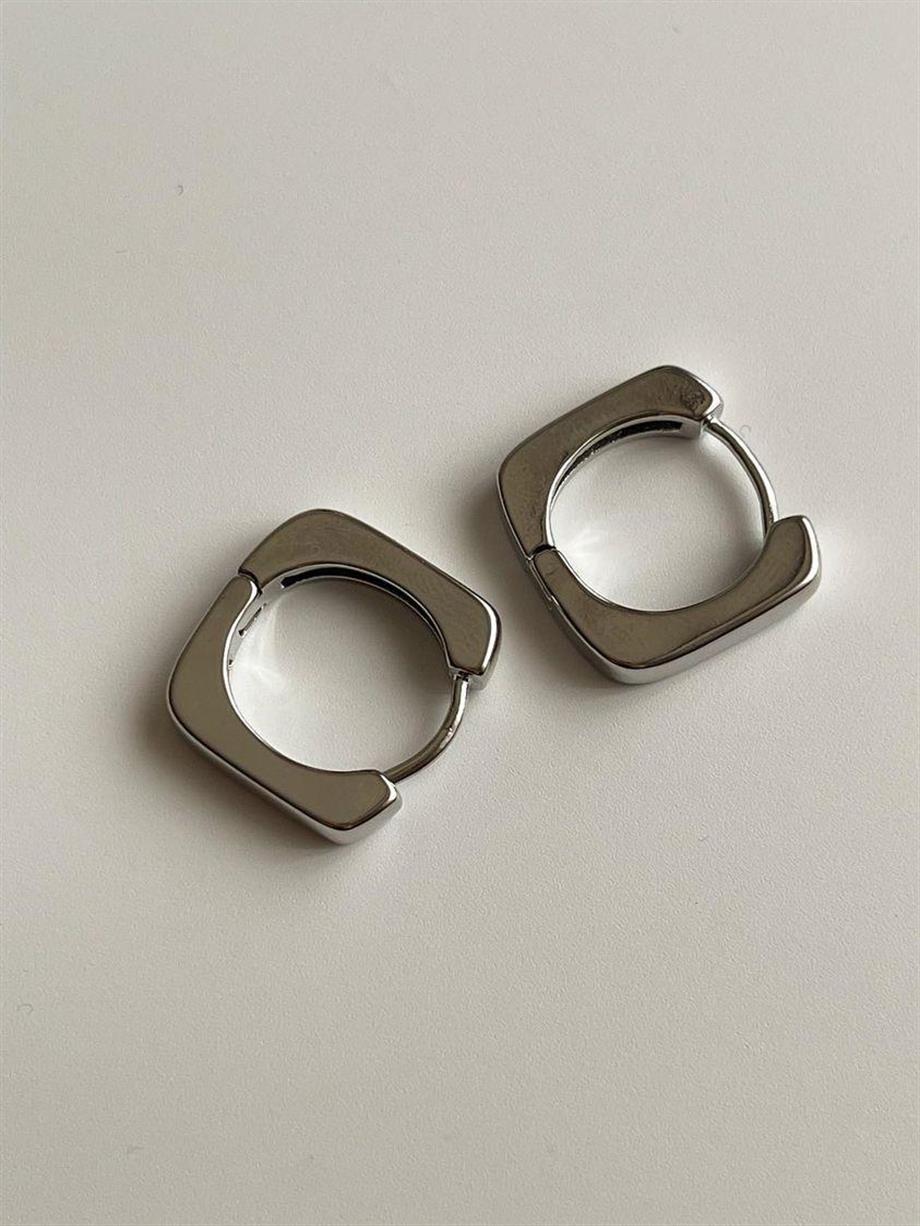 Özel Kaplama Gümüş Renk Basic Küpe (1.80 Cm)