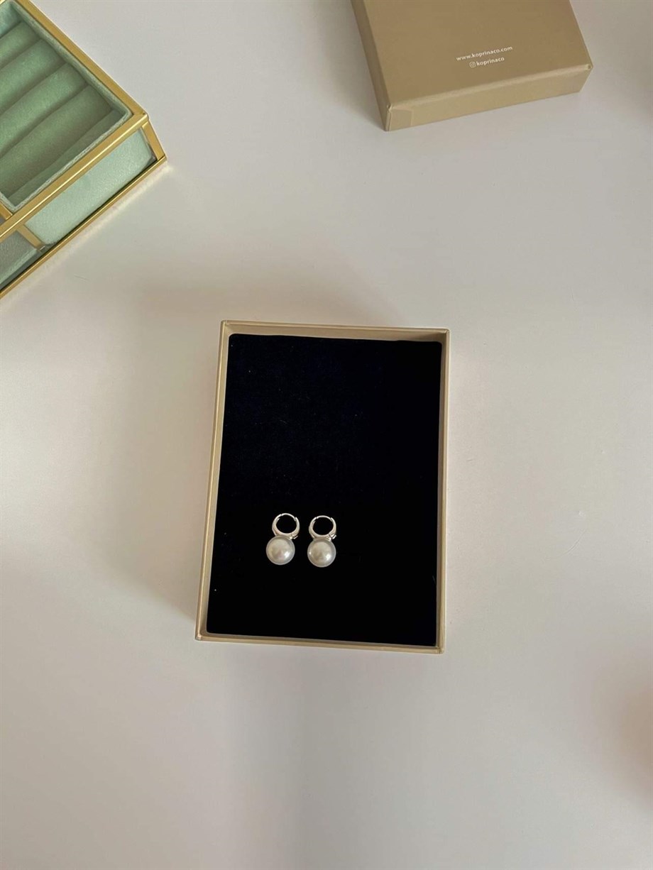 Özel Kaplama Gümüş Renk İncili Küpe (2 Cm)