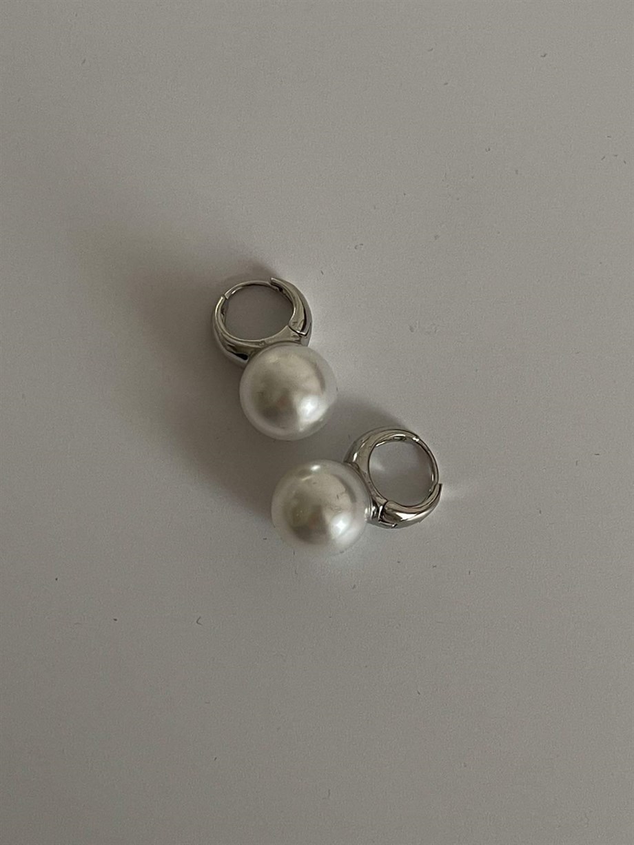 Özel Kaplama Gümüş Renk İncili Küpe (2 Cm)