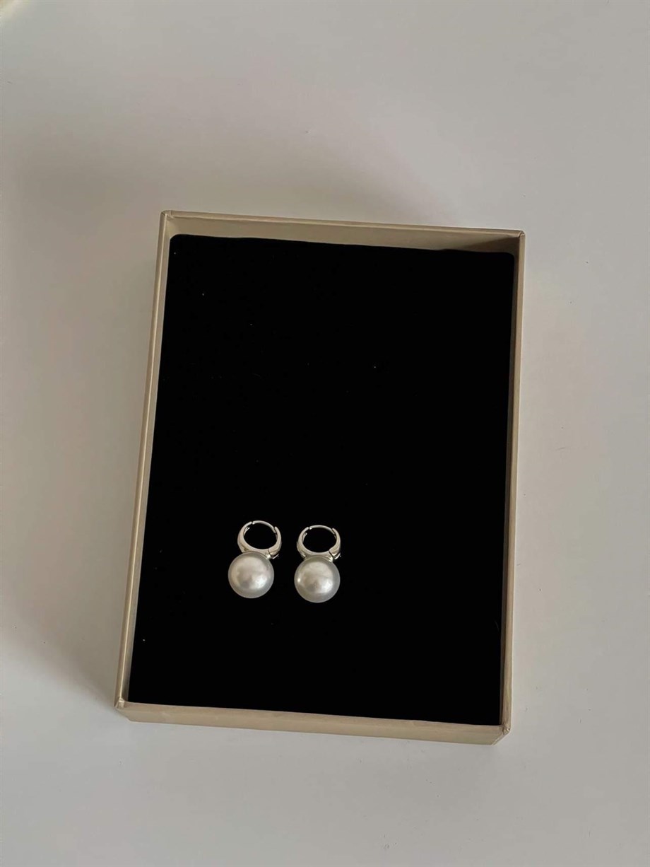 Özel Kaplama Gümüş Renk İncili Küpe (2 Cm)