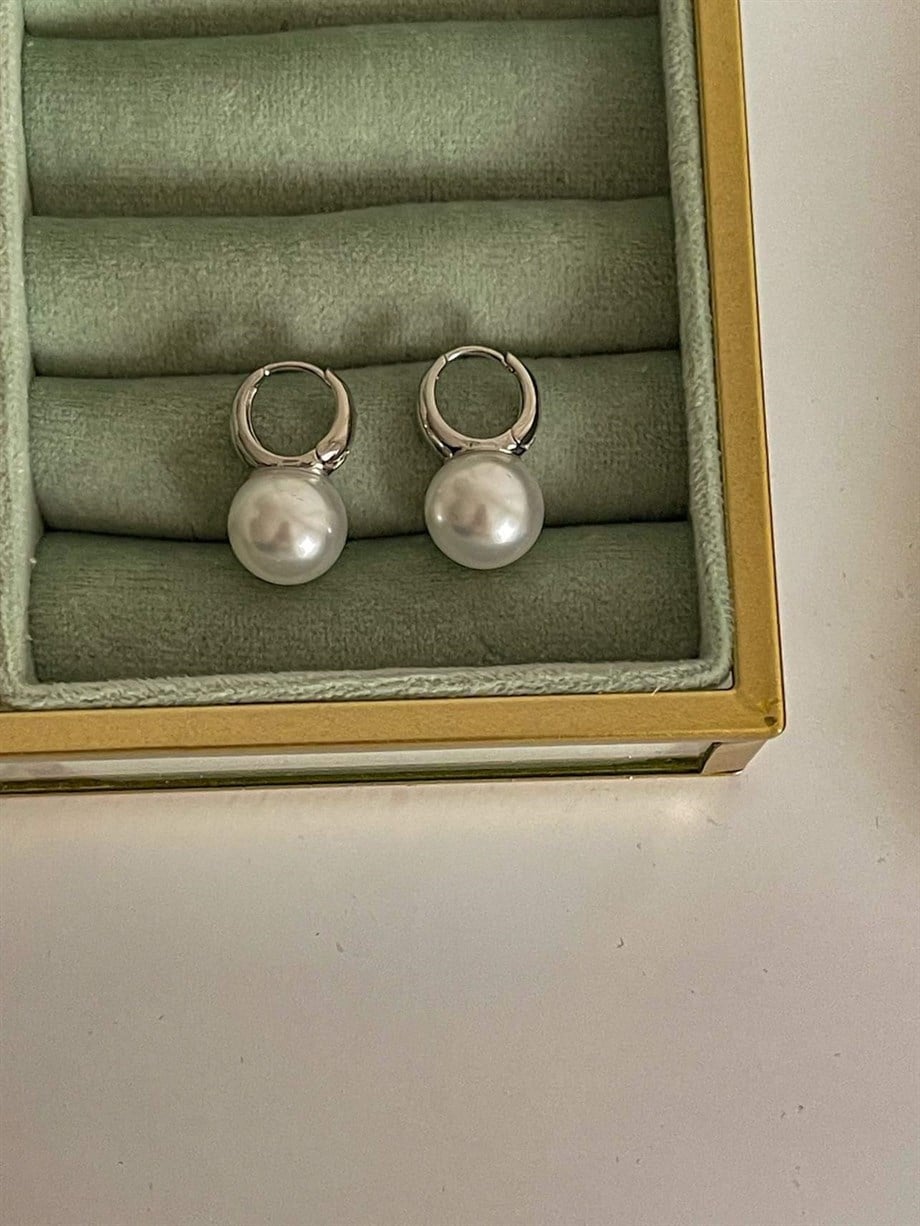 Özel Kaplama Gümüş Renk İncili Küpe (2 Cm)